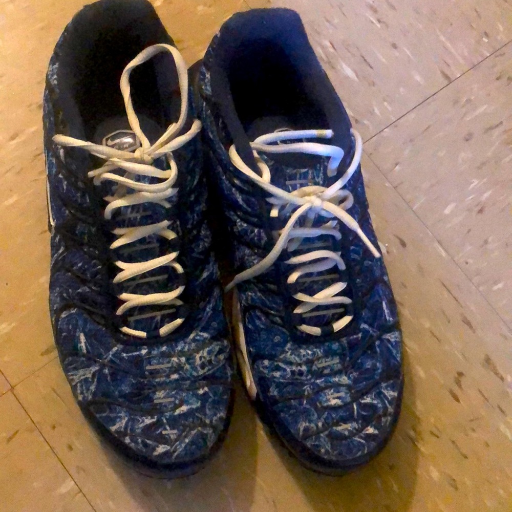 Unworn icebreakers